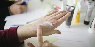 skin rejuvenation of the hands at home